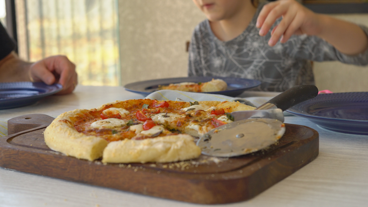 Massa de pizza caseira – receita napolitana