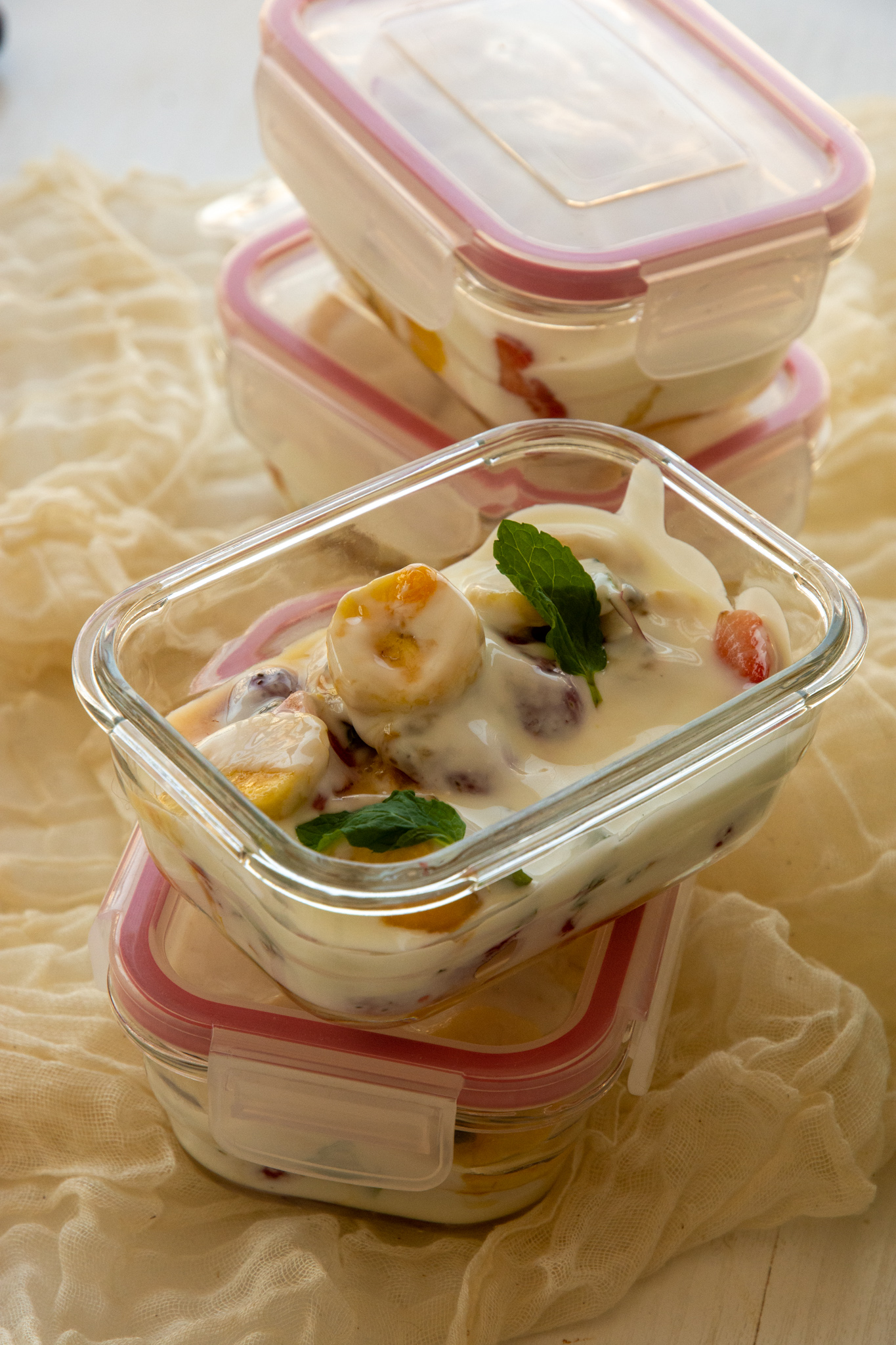 Salada de frutas com iogurte natural