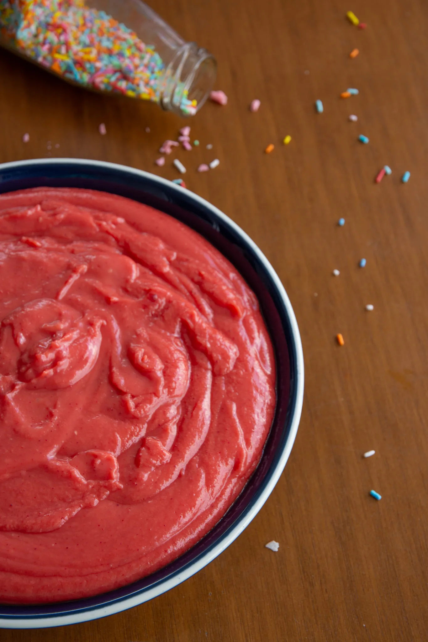 Docinho bicho de pé – brigadeiro de morango